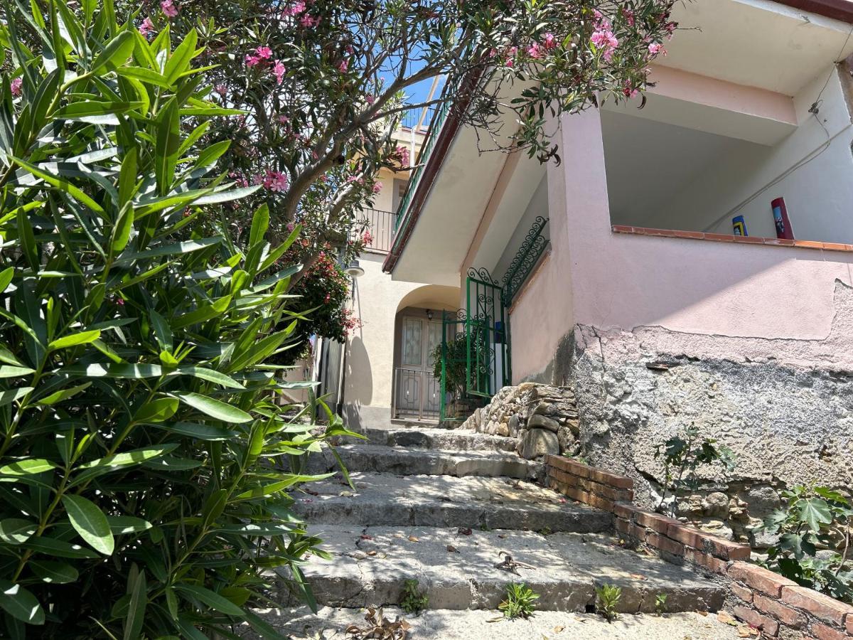La Casa Del Borgo Cavallaro Gaggi Bagian luar foto