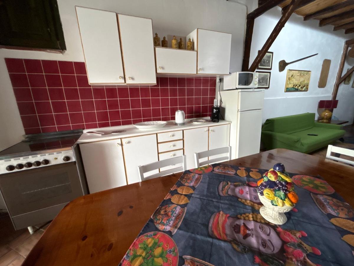 La Casa Del Borgo Cavallaro Gaggi Bagian luar foto